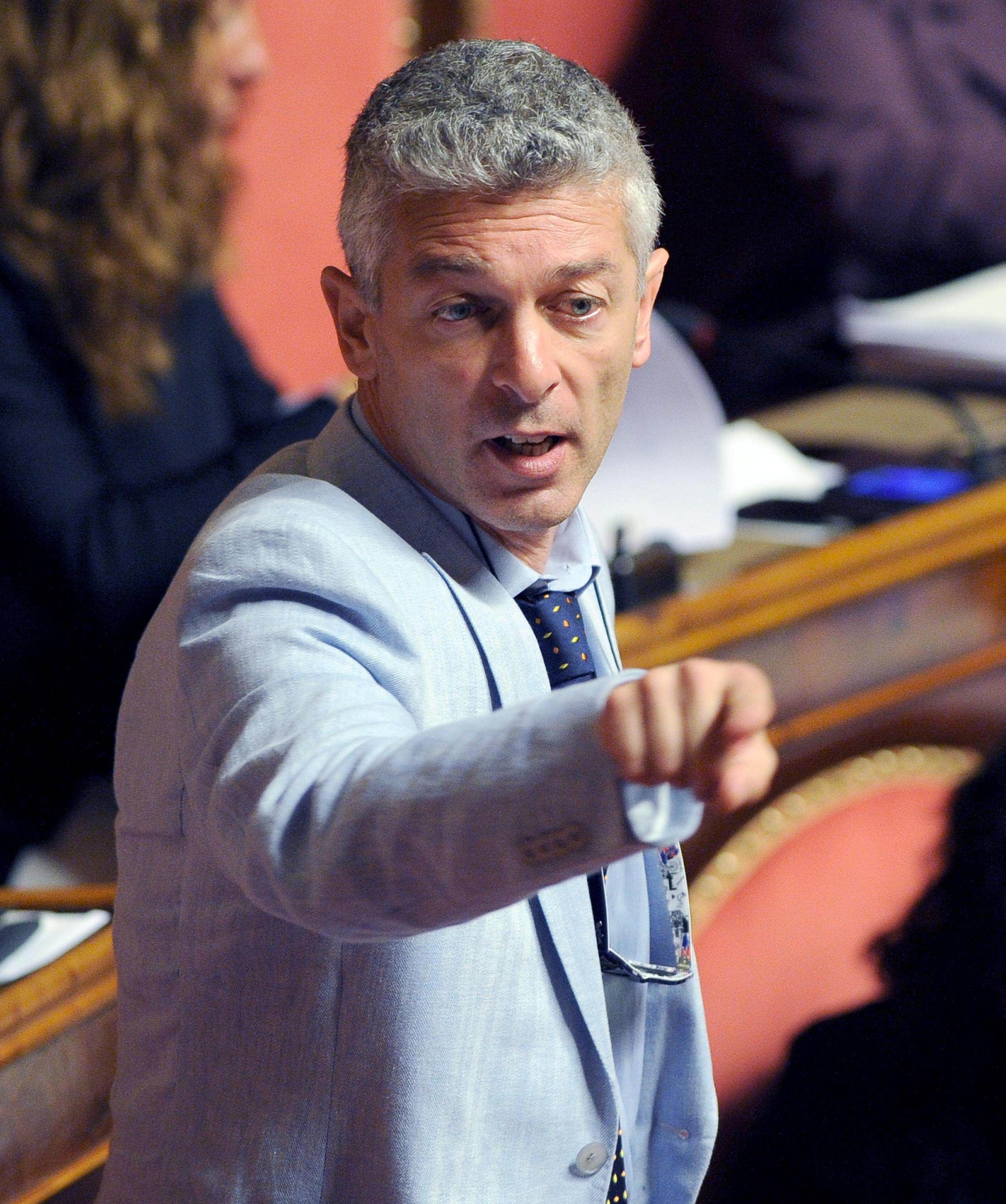 Morra: «La Procura di Reggio intervenga sullo scandalo dell'ufficio stampa del consiglio regionale»