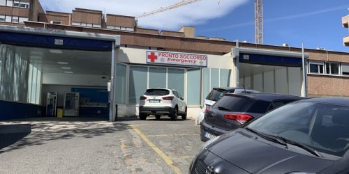 Capodanno, 40enne ferito con un colpo di pistola durante i festeggiamenti a Reggio