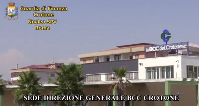 Imprenditori e politici al servizio del clan Grande Aracri. Nei guai Nicola Adamo – VIDEO