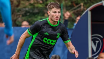 Dal ritorno di Pompetti alla solidità difensiva: il Catanzaro contro il Frosinone vuole vendicare il ko dell’andata