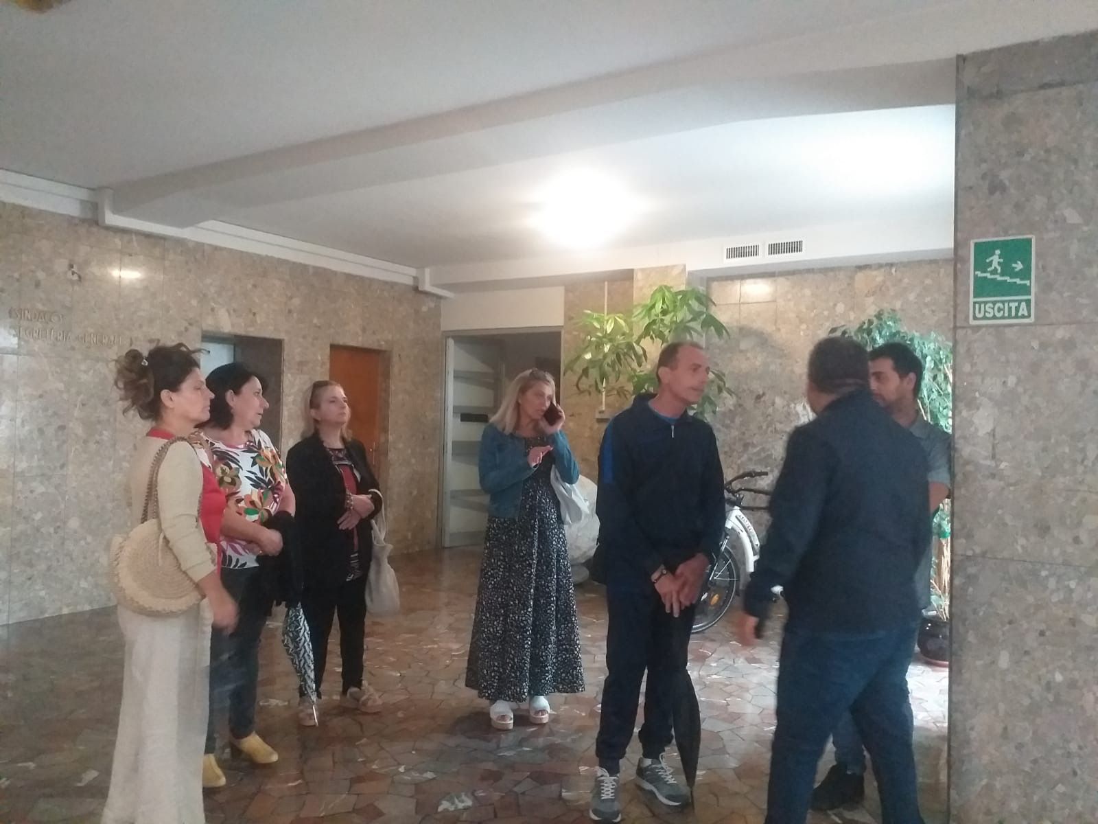 Cosenza, protestano i lavoratori e le lavoratrici ex Adiss Multiservice