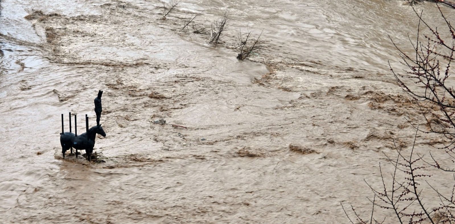 La forza dei “cicloni” e la debolezza della Calabria