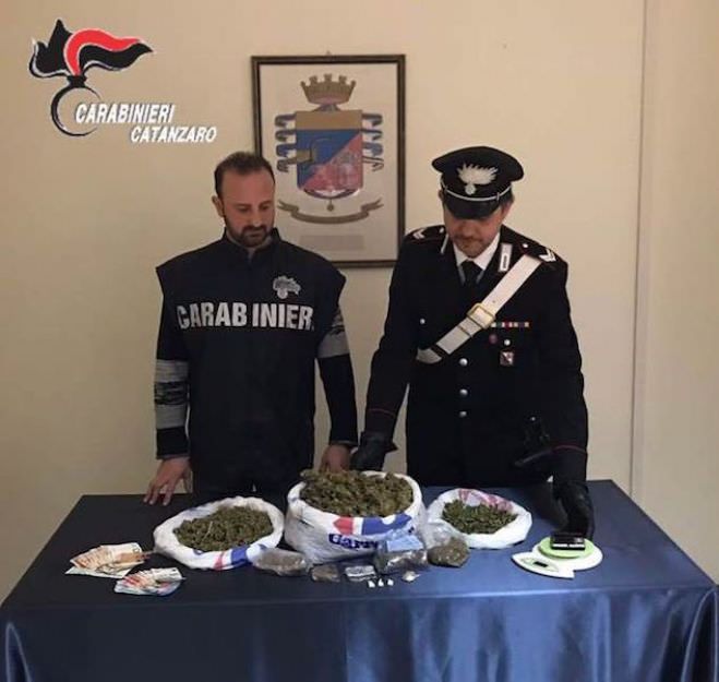 Nascondevano droga, due arresti a Jacurso