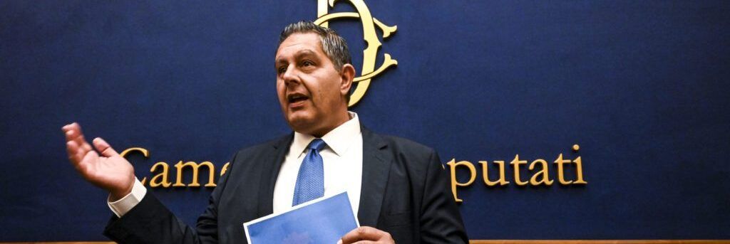 Giovanni Toti indagato per truffa ai danni dello Stato