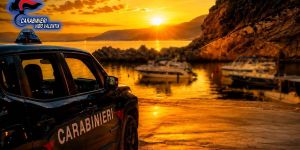 Droga, motori rubati e armi: blitz dei Carabinieri nel Vibonese