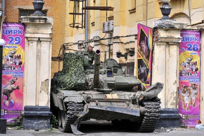 La Wagner si ferma a 200 km da Mosca