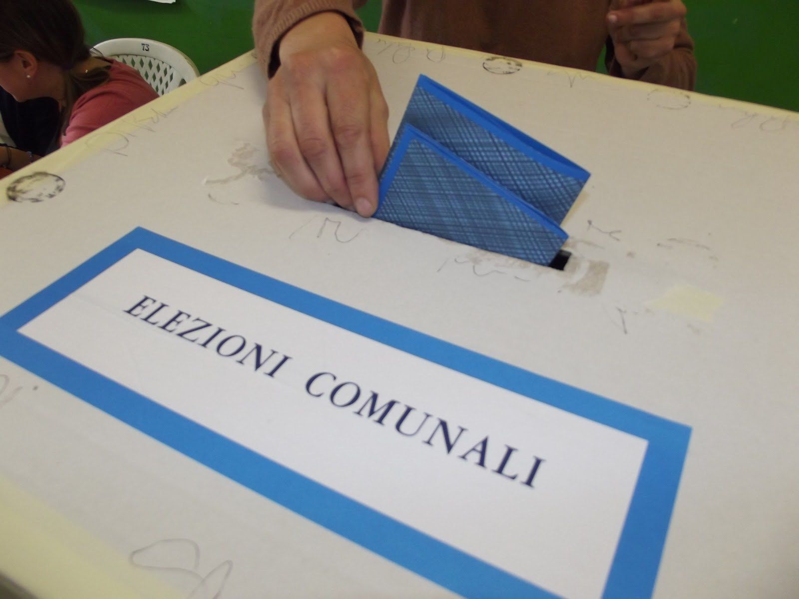 Un decreto per votare anche lunedì 6 giugno