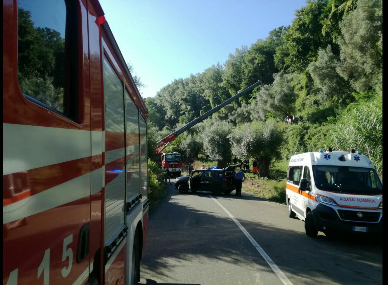 Tragedia nel Vibonese, un agricoltore muore schiacciato da un trattore