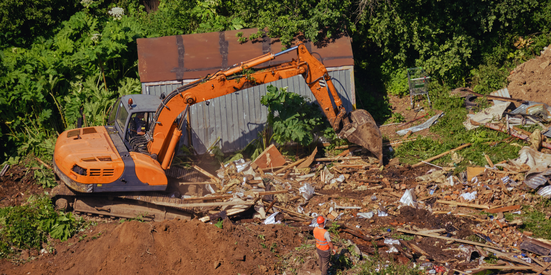 Tra (possibili) condoni e demolizioni, la Calabria lotta contro il cemento illegale