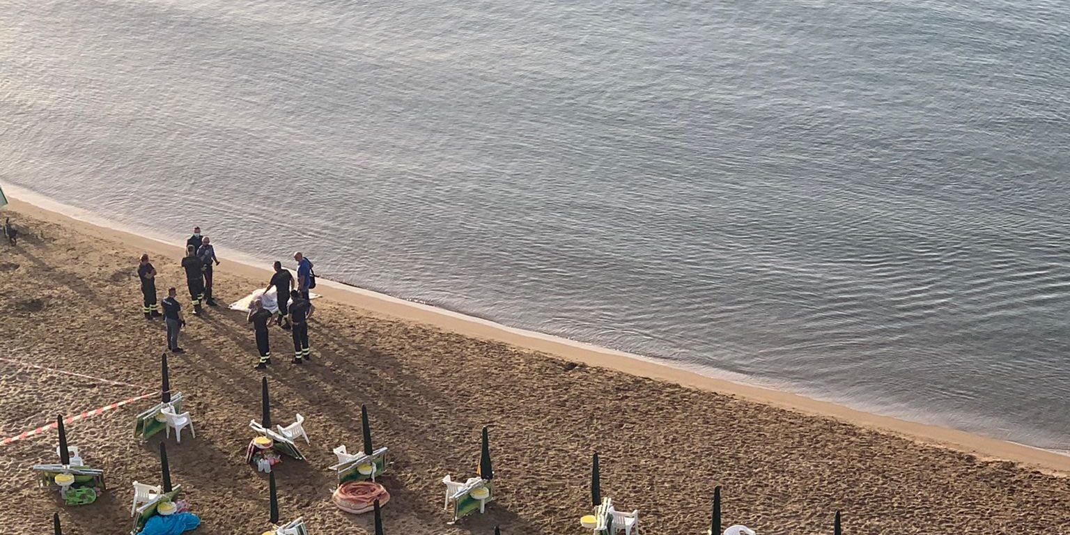 Crotone, ritrovato in mare il cadavere di un uomo