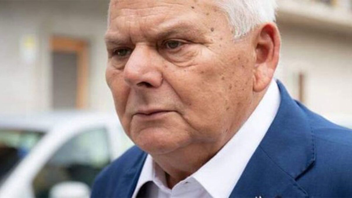 «C’era una grossa pozza di sangue». La violenta aggressione all’ex sindaco Coco