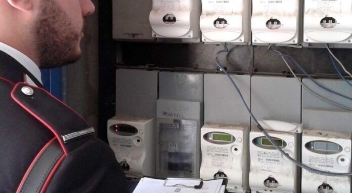 Bypass sul contatore condominiale, nel Crotonese una denuncia per furto di energia