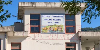 Lamezia, in carico ai Servizi sociali il 14enne che pianificava di accoltellare la sua insegnante
