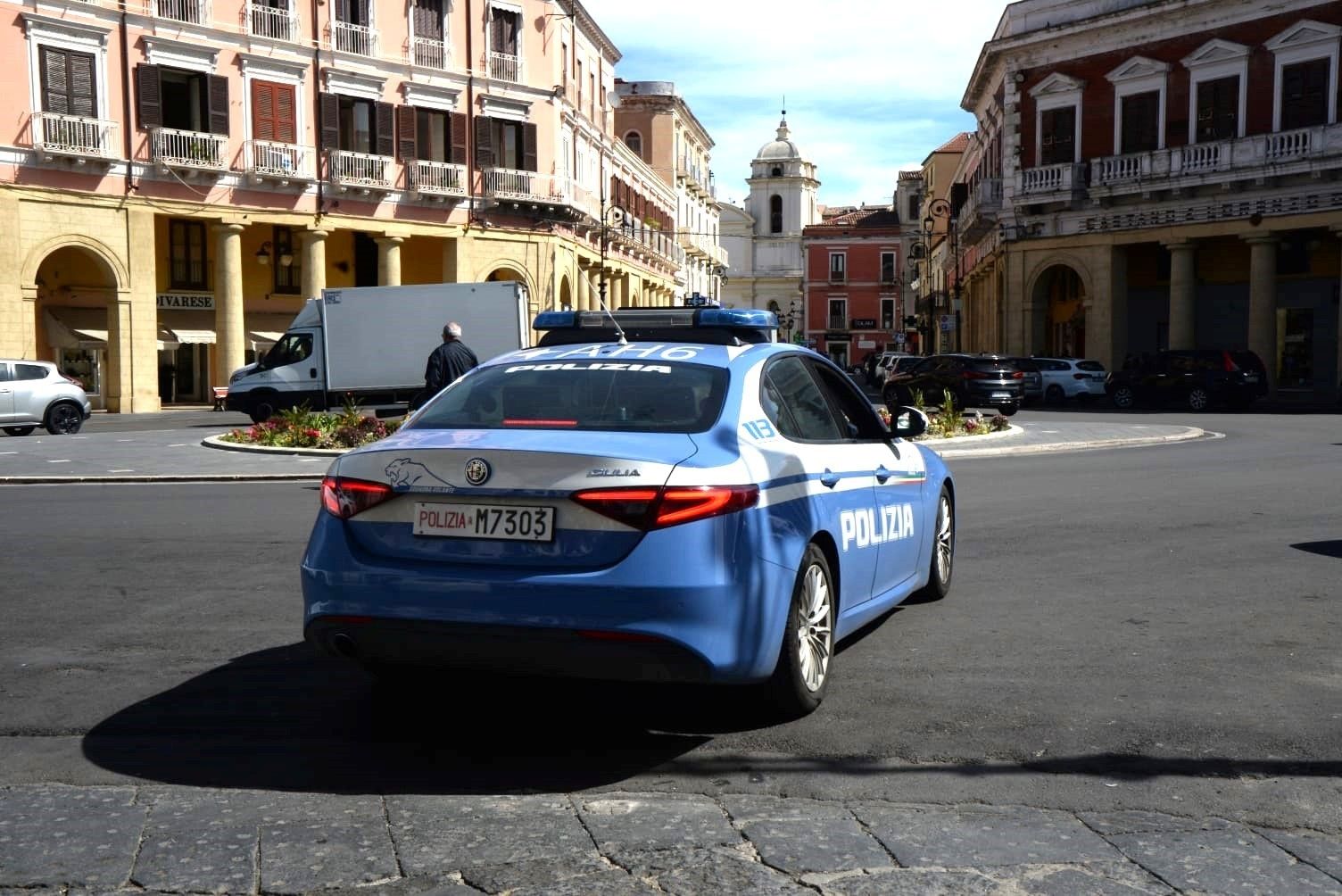 Crotone, controlli a tappeto della polizia a Cirò Marina e nel capoluogo