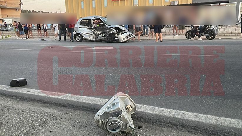 Incidente mortale a Crosia, arrestato il conducente dell’Audi che si era dato alla fuga – FOTO e VIDEO