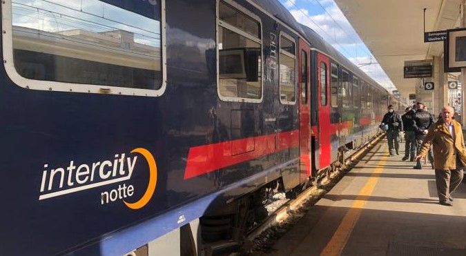«La Calabria perde anche i treni notturni. Il paradosso degli intercity»