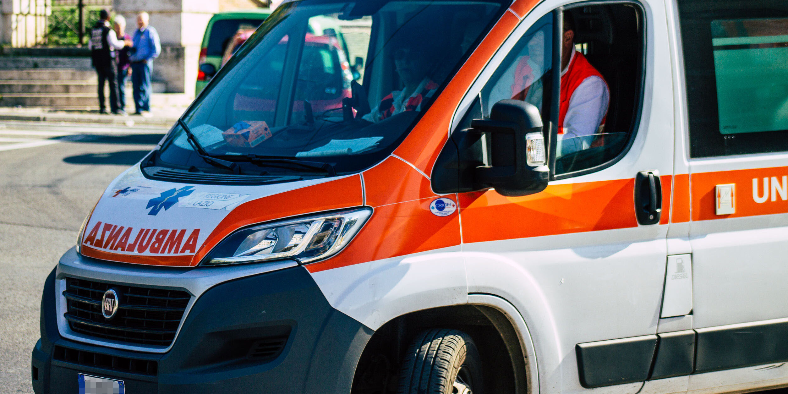 Scontro Tra Due Auto A Guardia Piemontese Tre I Feriti