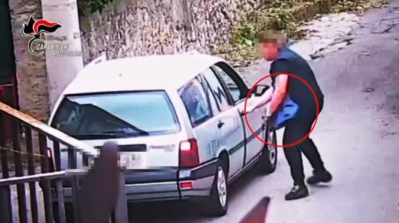 Le immagini degli inquirenti dell'operazione contro il clan Fazzalari