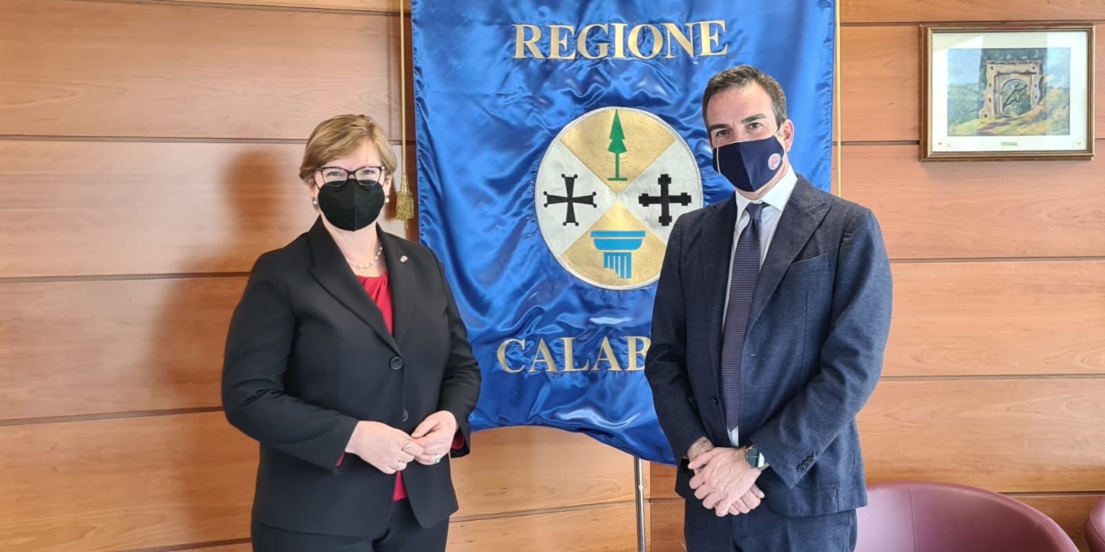 Ochoto and Princi meet the American Consul