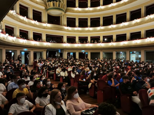 Apollo School 2022, premiati al “Cilea” i vincitori del contest artistico letterario 