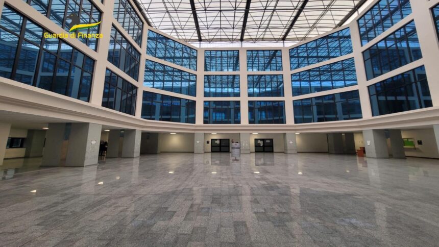 Maxi truffa sui lavori per il nuovo Tribunale di Vibo, sequestro da 3,2 milioni di euro e due denunce