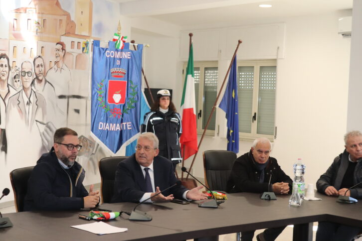 I sindaci presenti all'incontro a Diamante