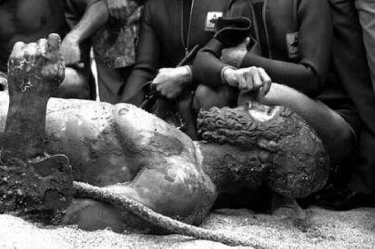 bronzi di riace ritrovamento