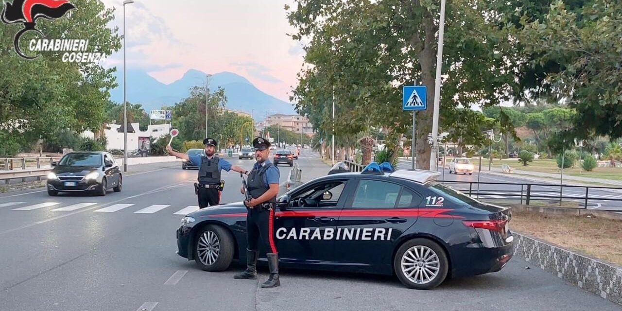 Controllo stradale dei Carabinieri di Cosenza, foto di repertorio della fonte