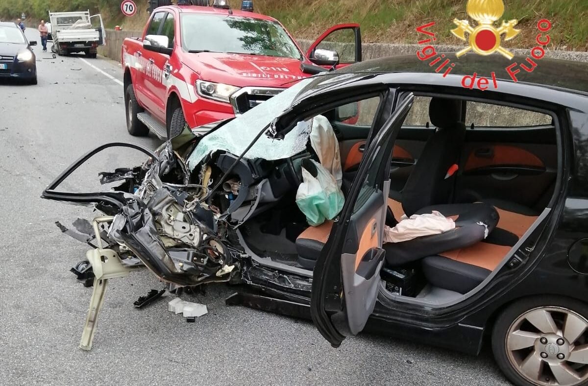 Incidente stradale sulla Statale 107 nel Cosentino, un ferito grave