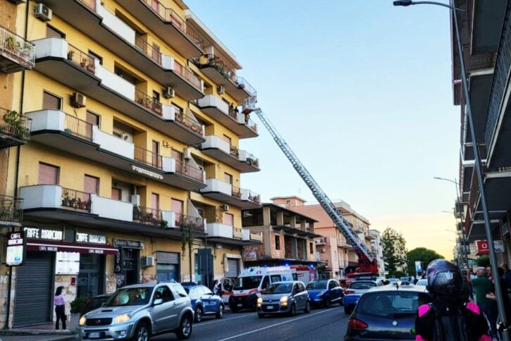 incendio locri anziana morta