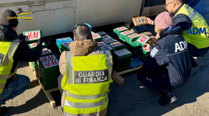 Sequestrati 217 chili di cocaina nel porto di Livorno