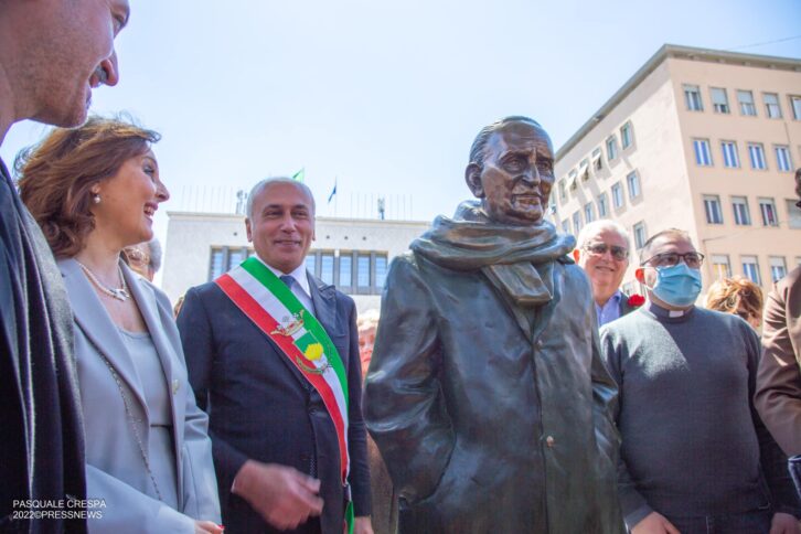 statua mancini inaugurazione