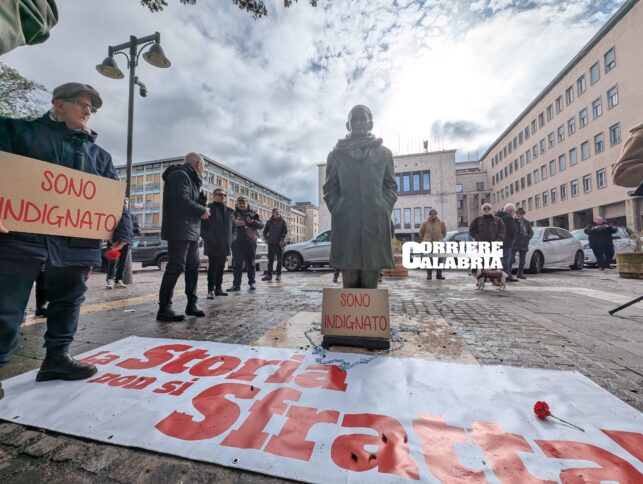 statua_mancini_cosenza