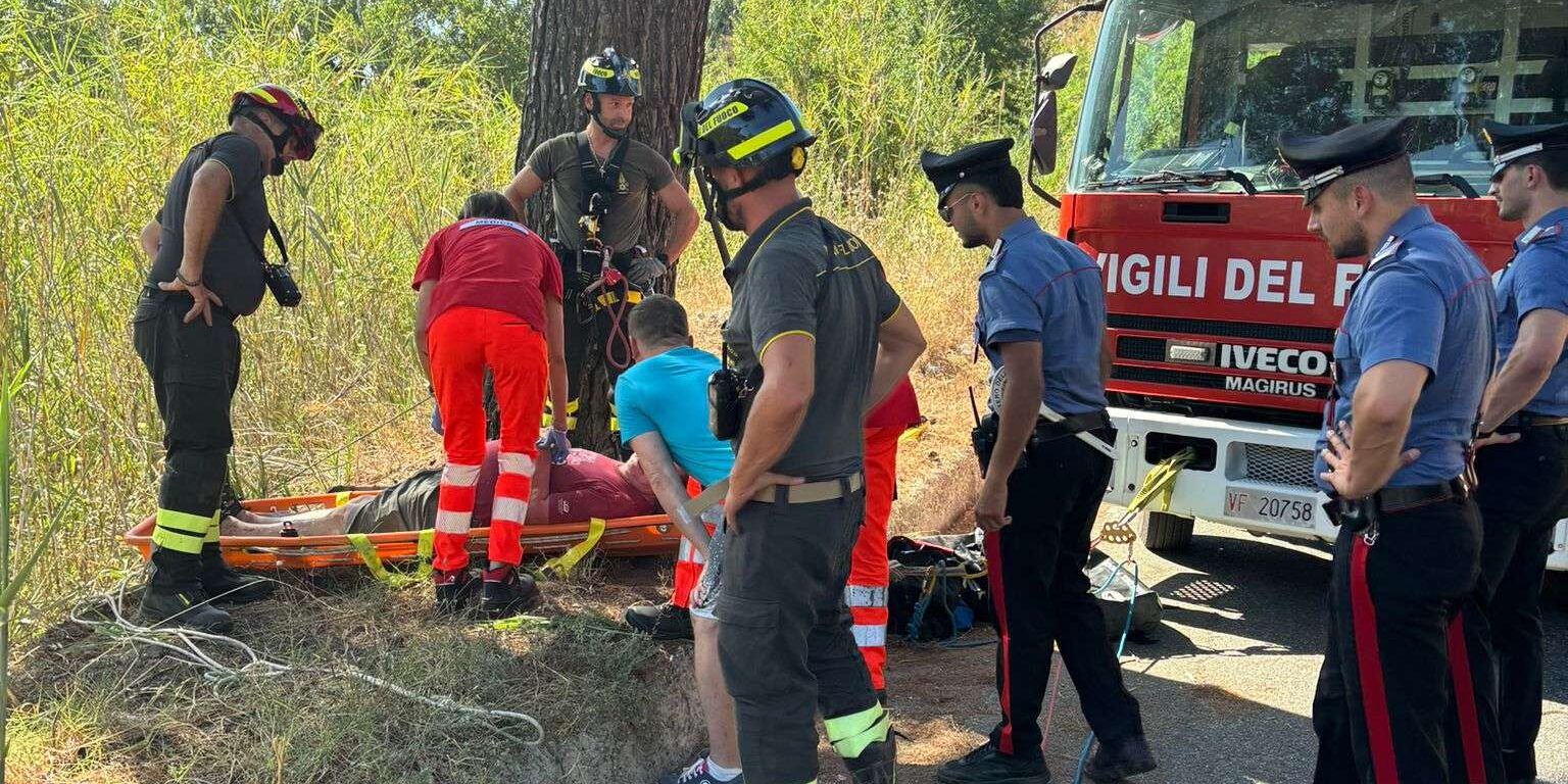 Uomo cade in un dirupo nel Vibonese: recuperato dopo 30 metri di risalita