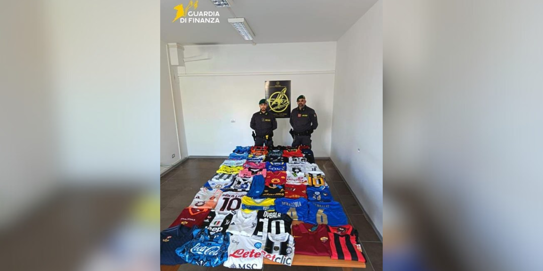 Calcioscandalo: Finanza chiude sito web a Catanzaro per maglie contraffatte - finanza news from Corriere della Calabria