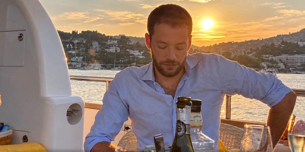 Antoine de Massy in una fotografia di corredo pubblicata dal Corriere della Calabria